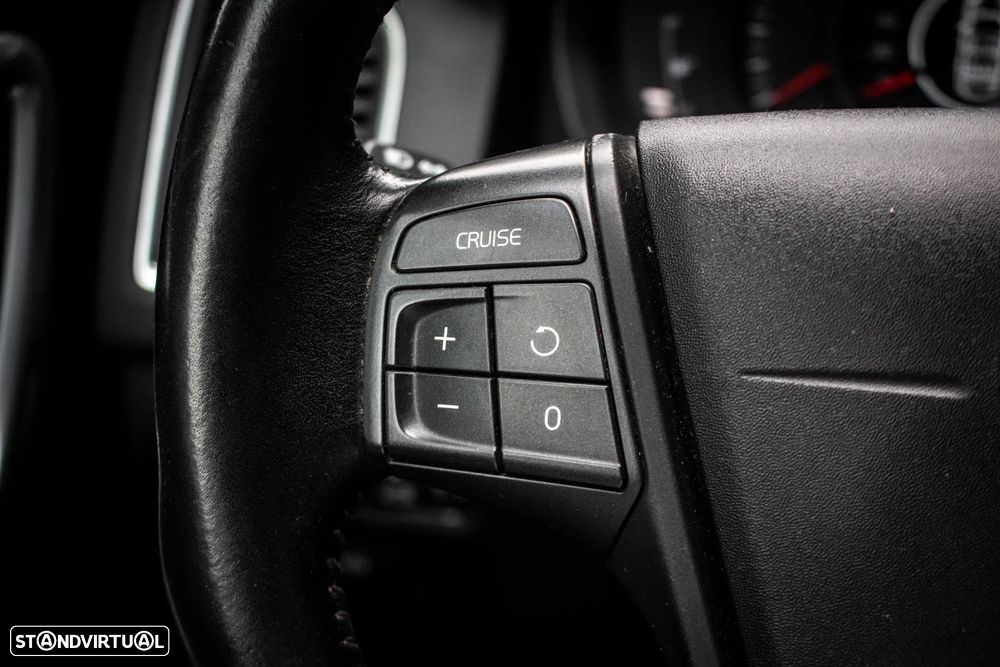 Volvo XC 60 2.0 D4 Inscription - 14