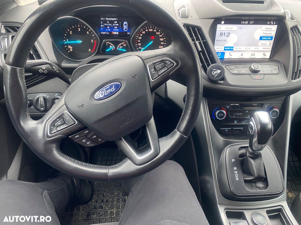 Ford Kuga - 9