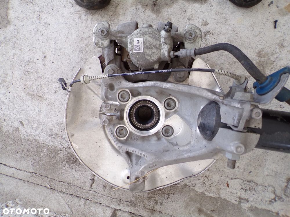 MACPHERSON ZWROTNICA ZACISK AMORTYZATOR BMW X1 U11 - 5