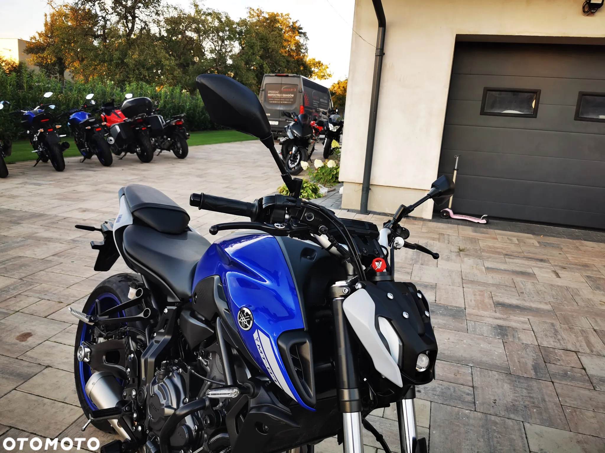 Yamaha MT - 24