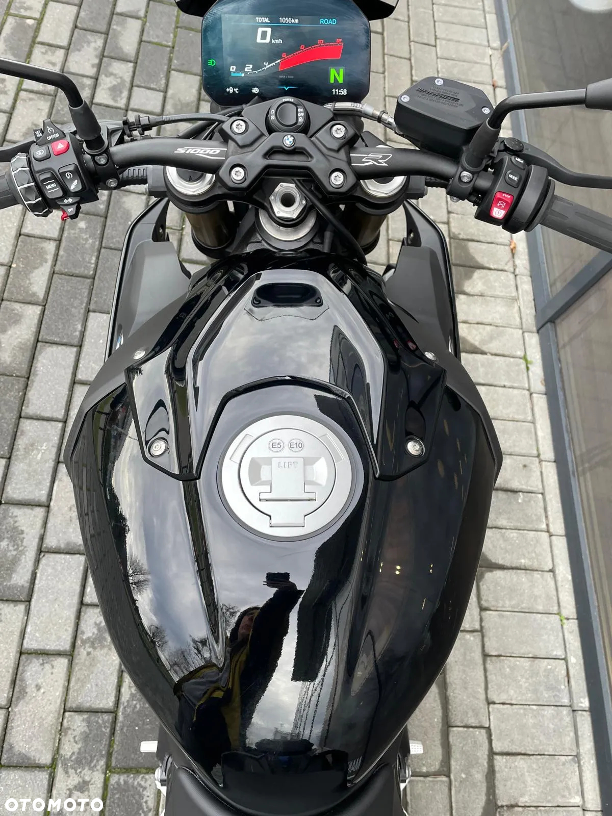 BMW S - 17