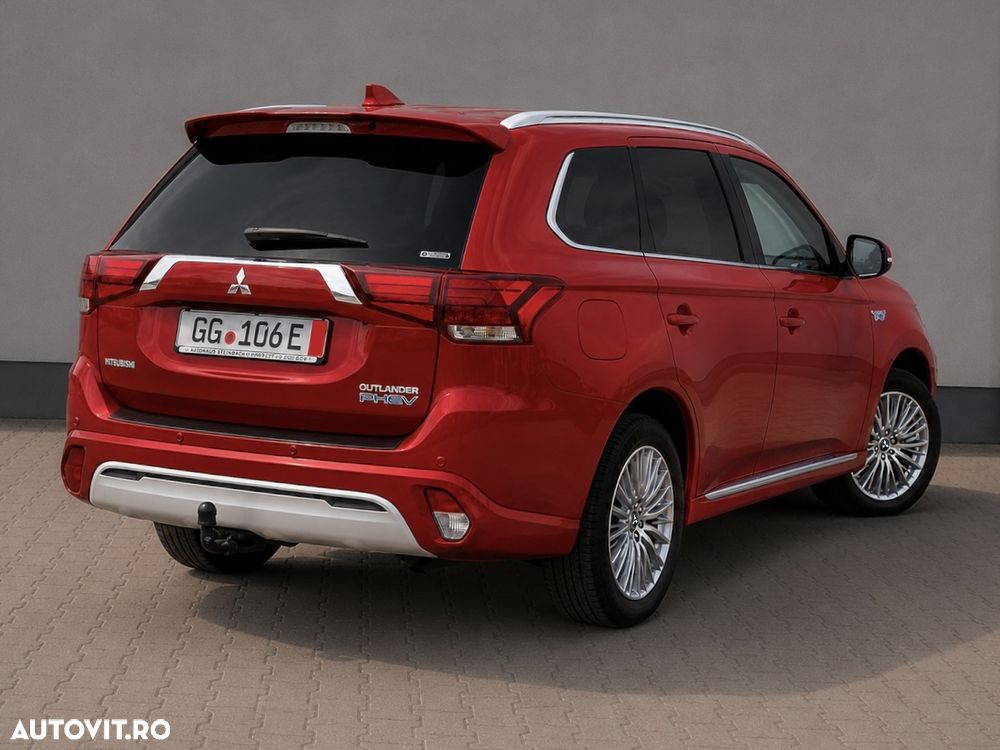 Mitsubishi Outlander - 14