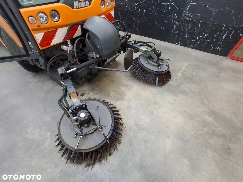 Inny Zamiatarka Hako Citymaster 2000 Klimatyzacja 2 Osie Skrętne Oświetlenie Ostrzegawcze Zamiatarka Chodnikowa PM10 - 14