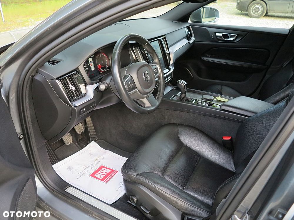 Volvo V60 D3 Momentum - 11