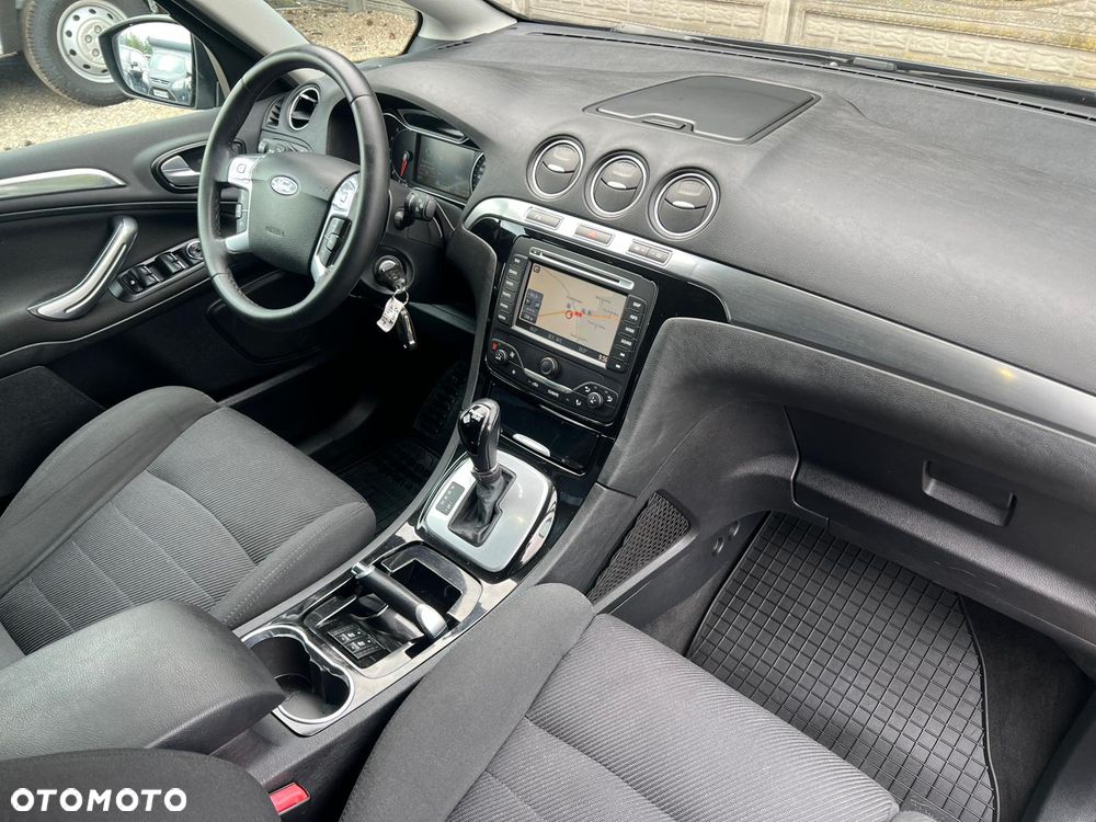 Ford S-Max - 19