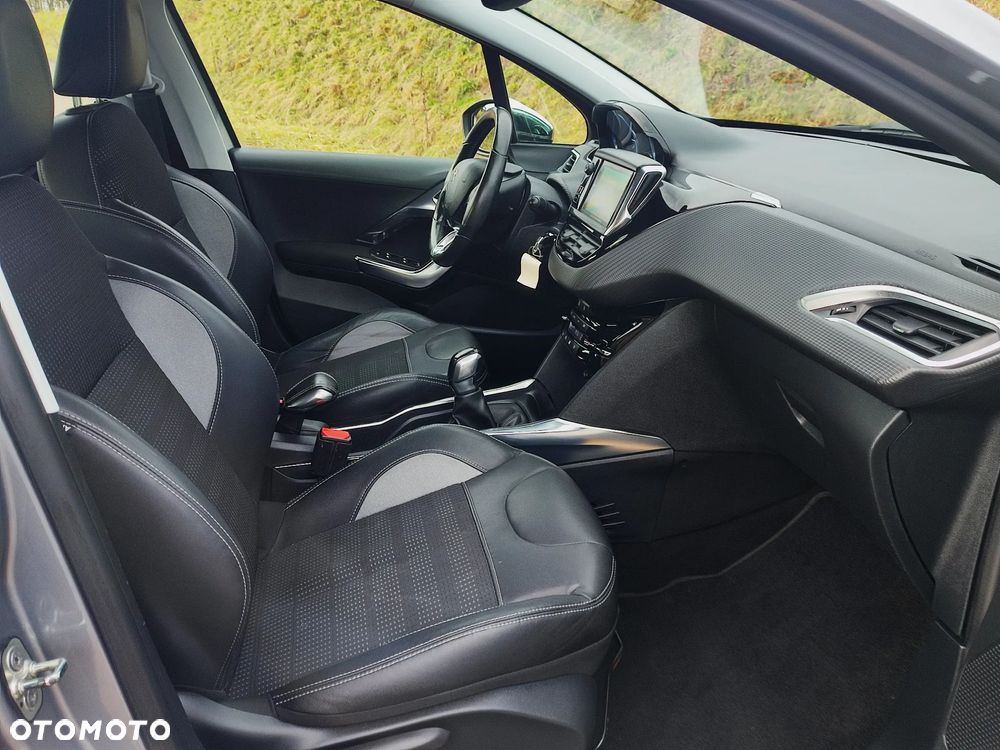 Peugeot 2008 1.6 VTi Allure - 28