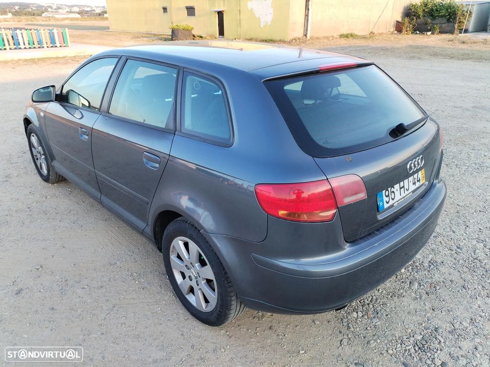 Audi A3 Sportback 1.9 TDi Advance - 8