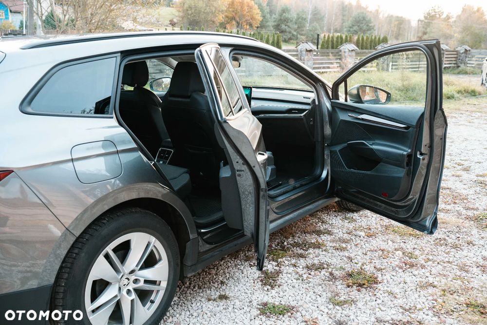 Skoda Enyaq 60 62kWh Clever - 9
