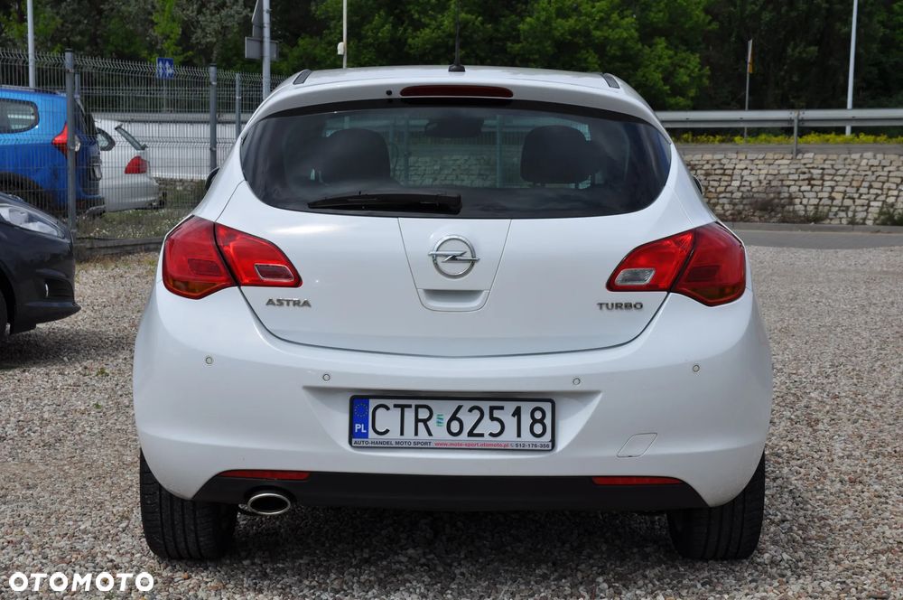 Opel Astra 1.4 Turbo 150 Jahre - 5