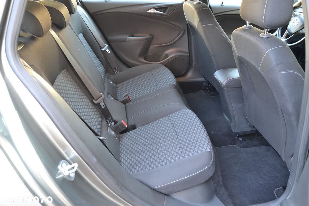 Opel Astra 1.4 T Dynamic - 8