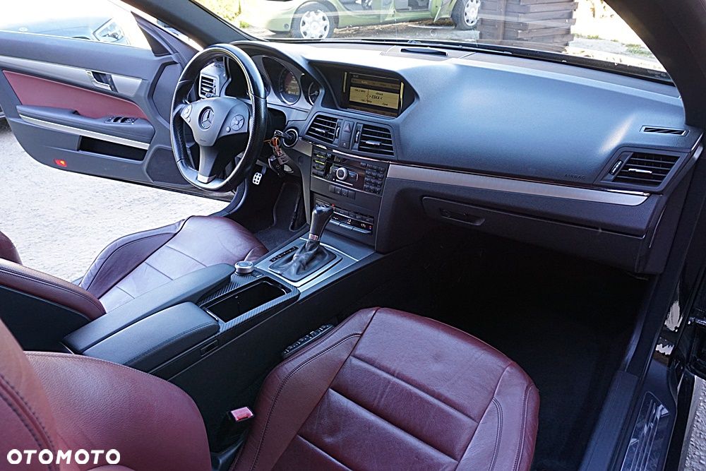 Mercedes-Benz Klasa E - 21