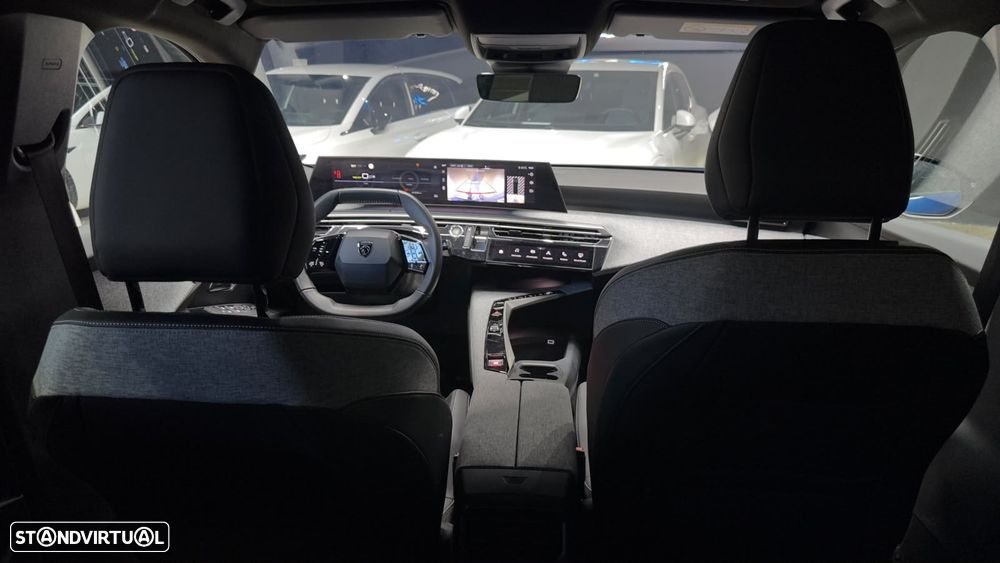 Peugeot E-3008 Allure - 47
