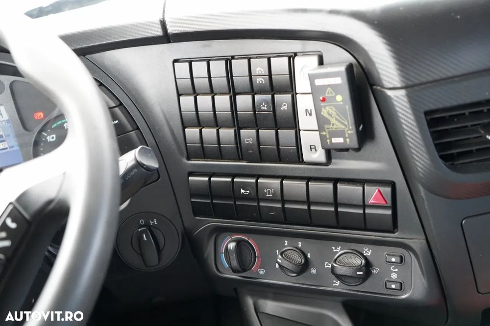 Iveco STRALIS / 310 / 4x2 / BASCULĂ - 5,3 M / HDS FASSI 135 - 8 M / EURO 6 - 31