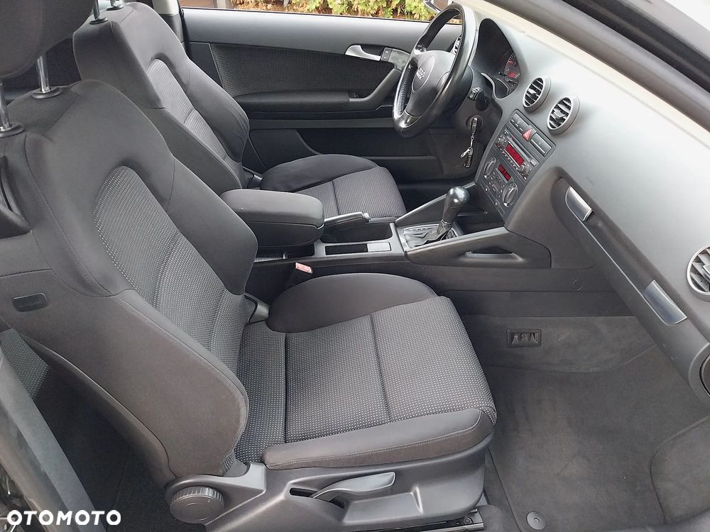 Audi A3 3-drzwiowe 1.6 S tronic Attraction - 7