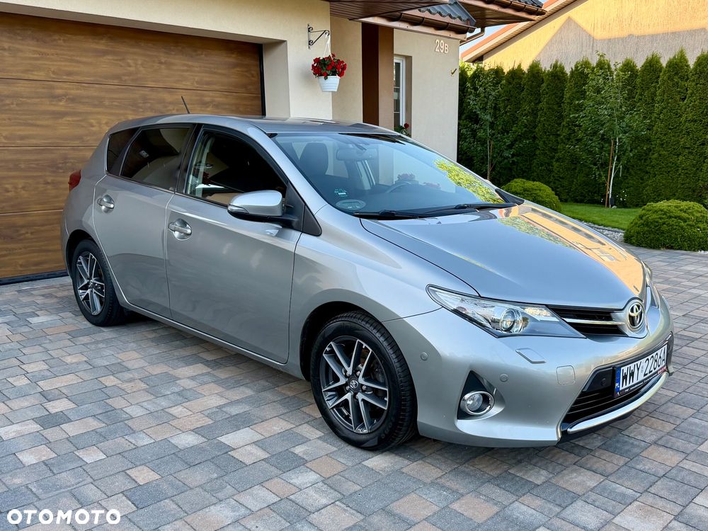 Toyota Auris 1.6 Premium Start - 5