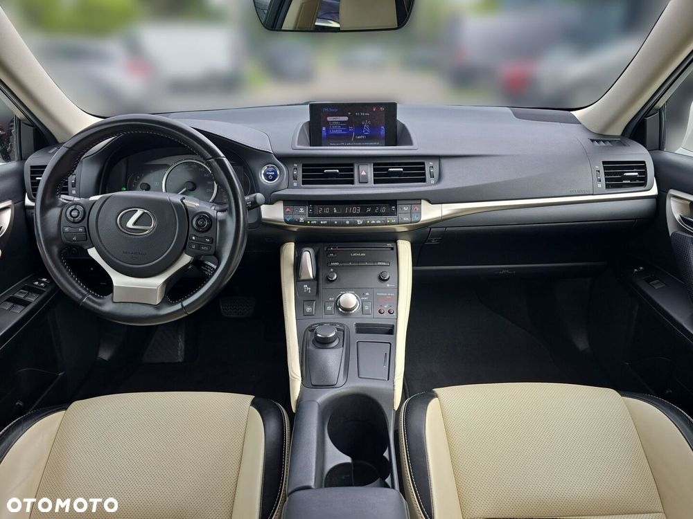 Lexus CT 200h Elegance EU6 - 11