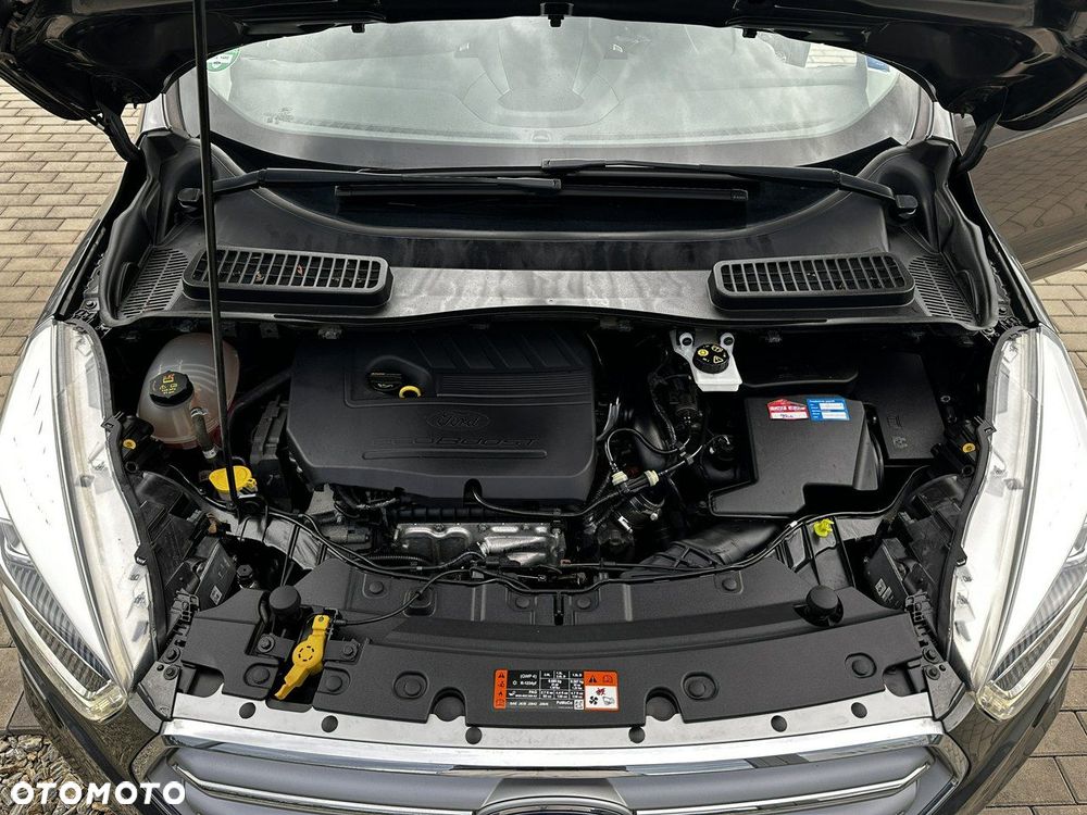 Ford Kuga 1.5 EcoBoost 2x4 Titanium - 30