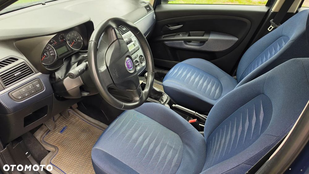 Fiat Grande Punto Actual 1.4 8V Estiva Blue&Me - 6
