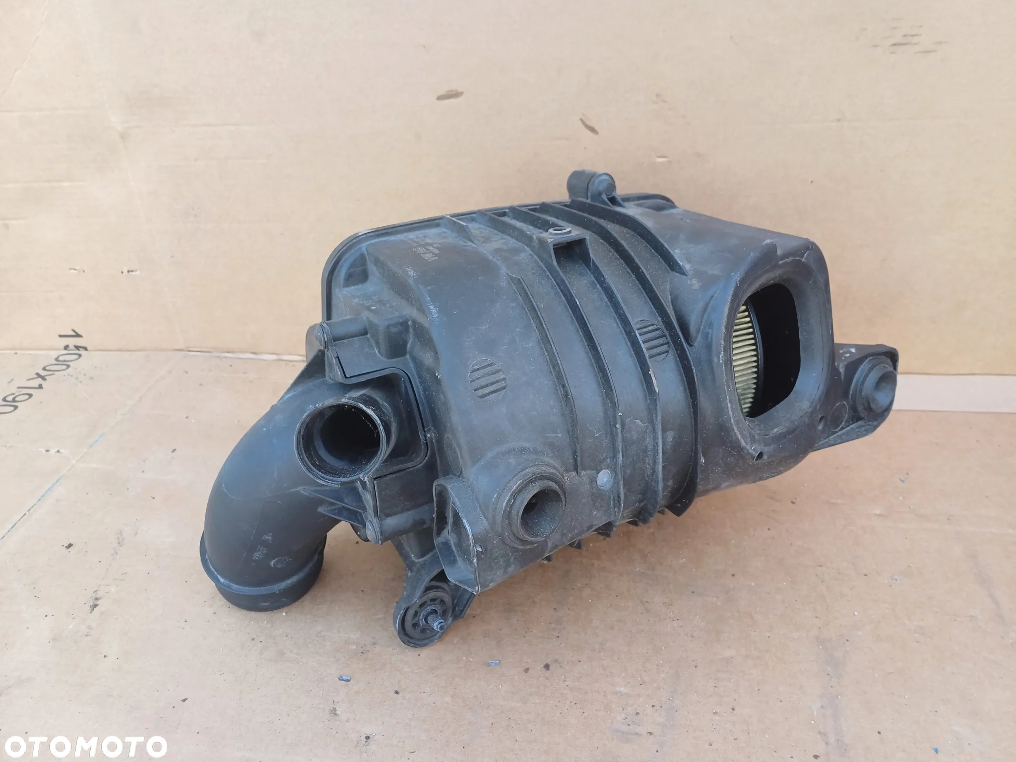Obudowa filtra powietrza Golf V 1.6 mpi 1K0129610B Audi A3 8P - 7