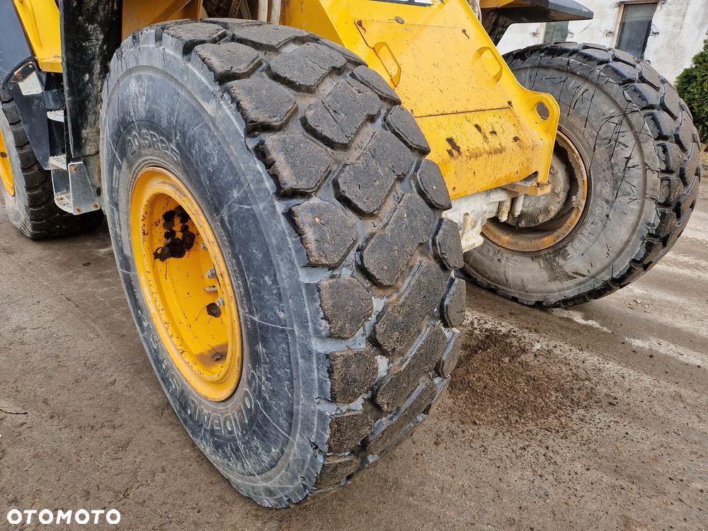 JCB 427HT - 18