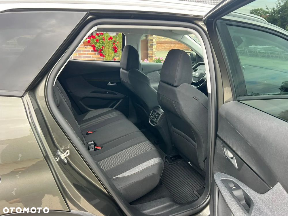 Peugeot 3008 1.5 BlueHDi Active Pack S&S EAT8 - 14