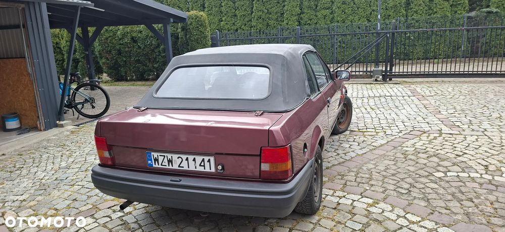 Ford Escort - 7