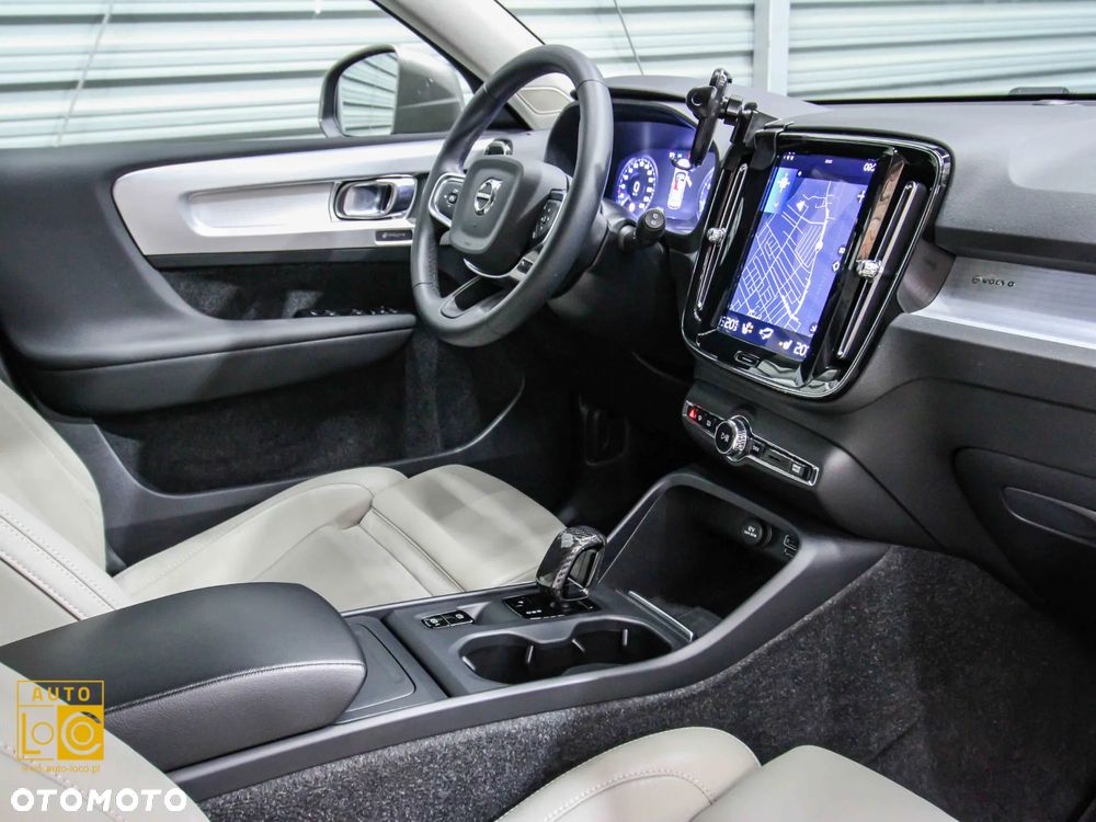 Volvo XC 40 T3 Inscription - 16