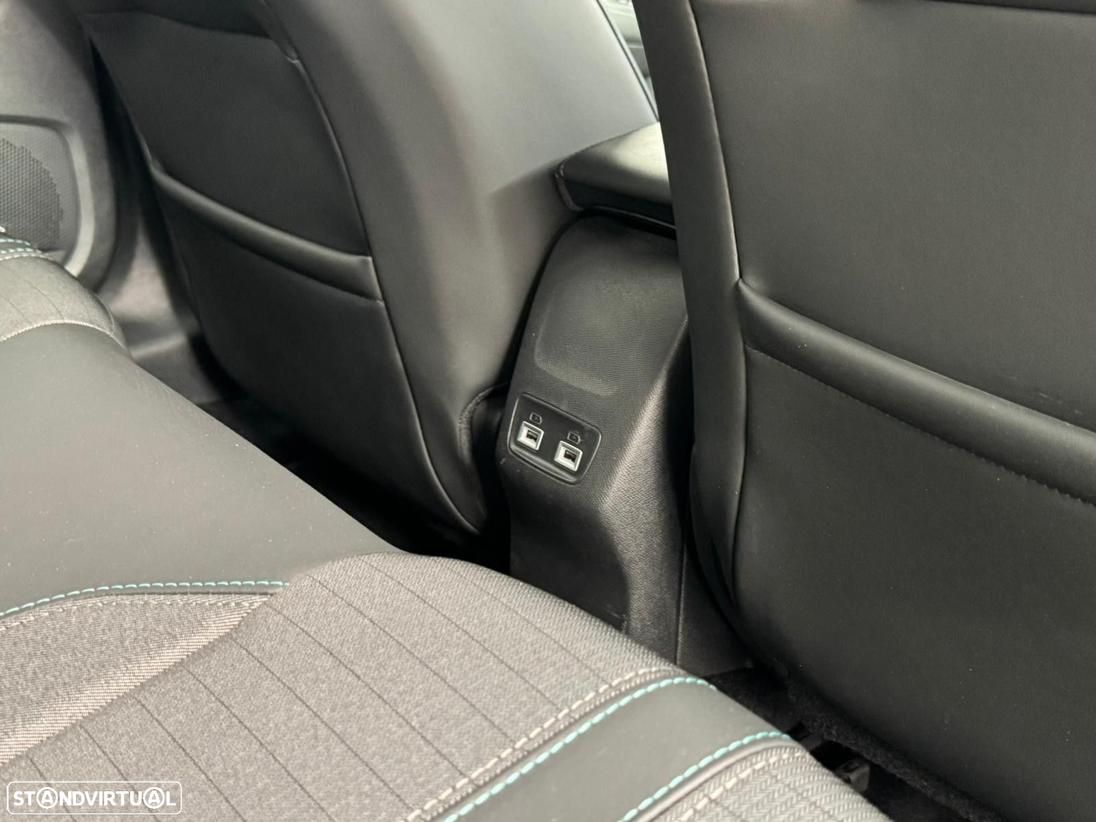 Peugeot e-208 50 kWh Allure Pack - 23