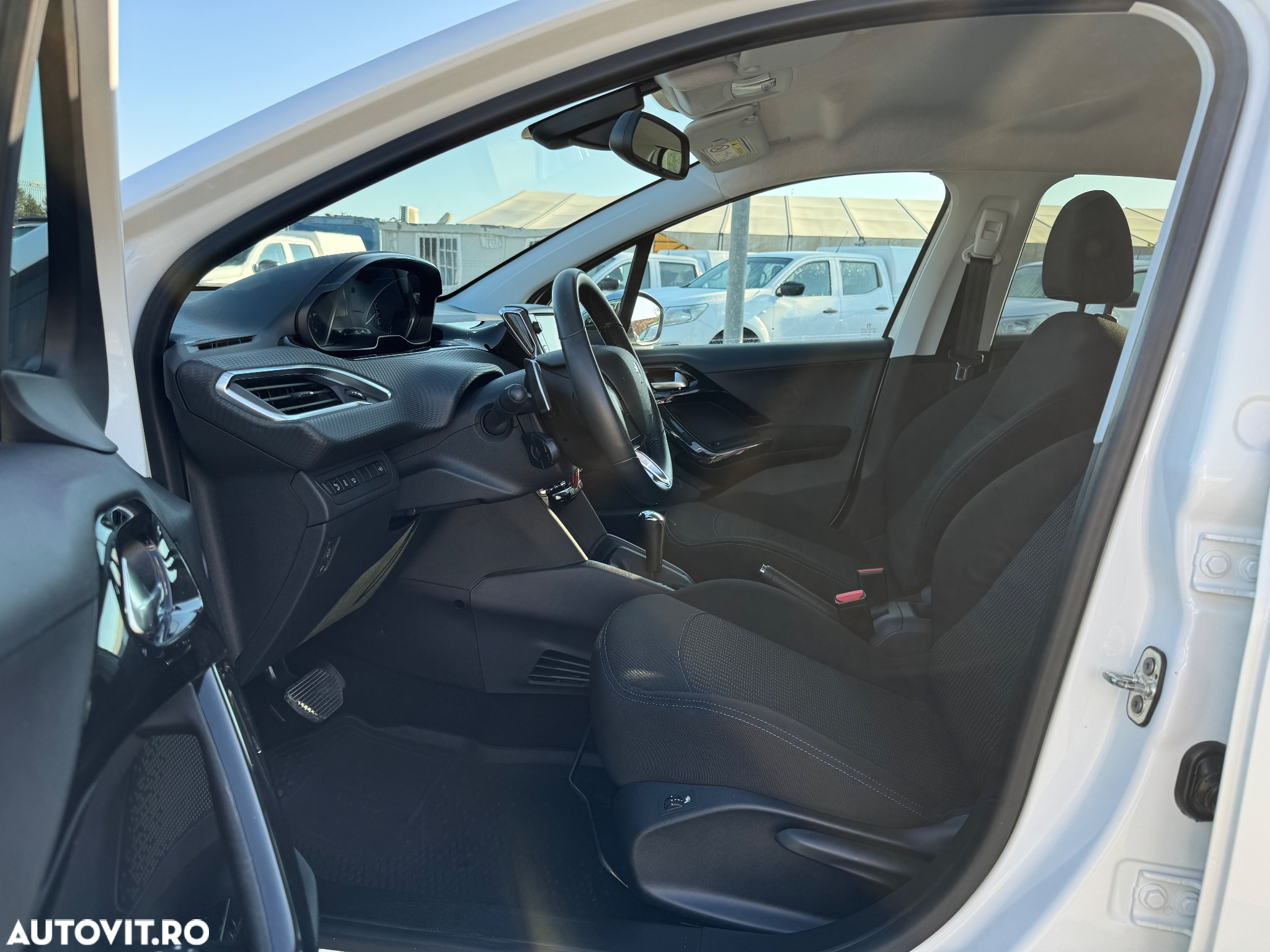 Peugeot 208 PureTech 82 ETG5 Stop & Start Active - 12