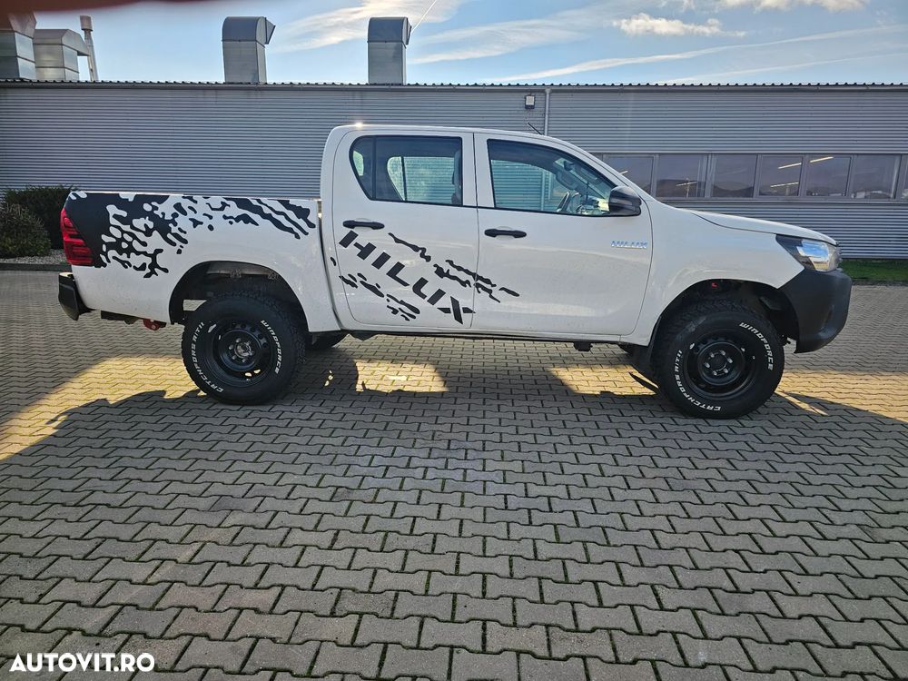 Toyota Hilux 4x4 Double Cab M/T Comfort - 5