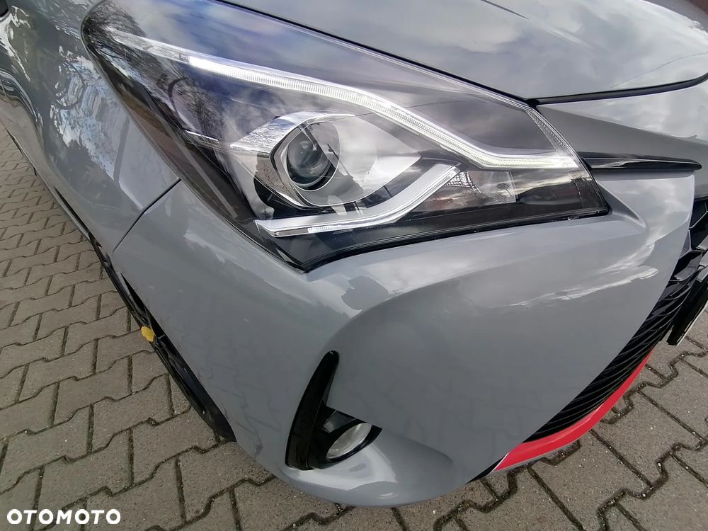 Toyota Yaris Hybrid 1.5 VVT-i - 22