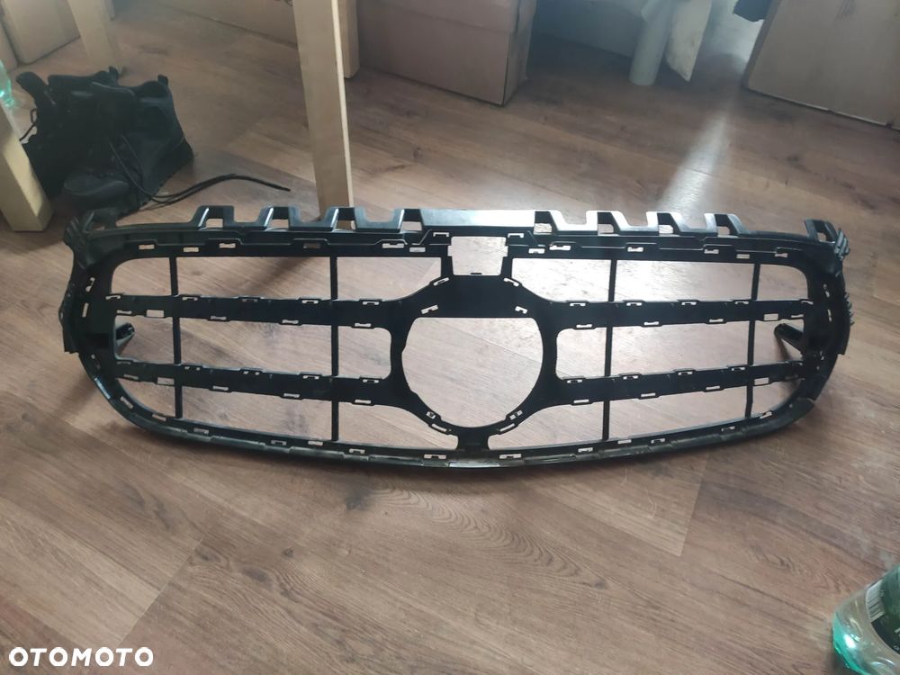 PD Grill atrapa Mercedes B-Klasa w247 18- A2478885700 - 1
