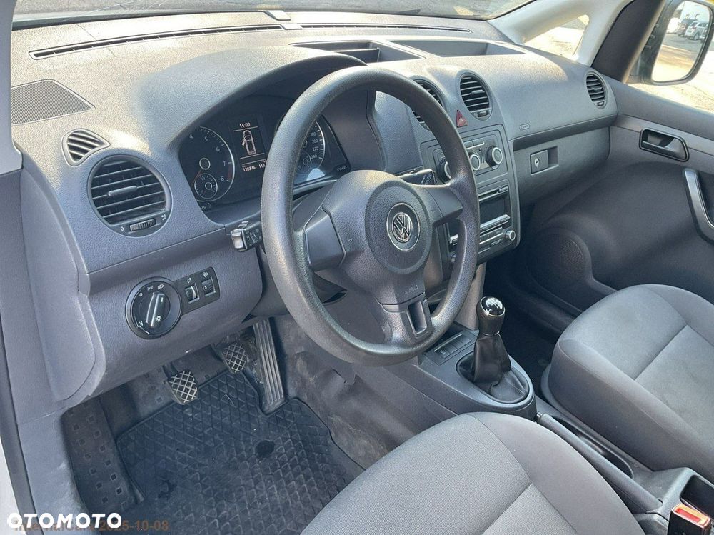 Volkswagen Caddy - 10
