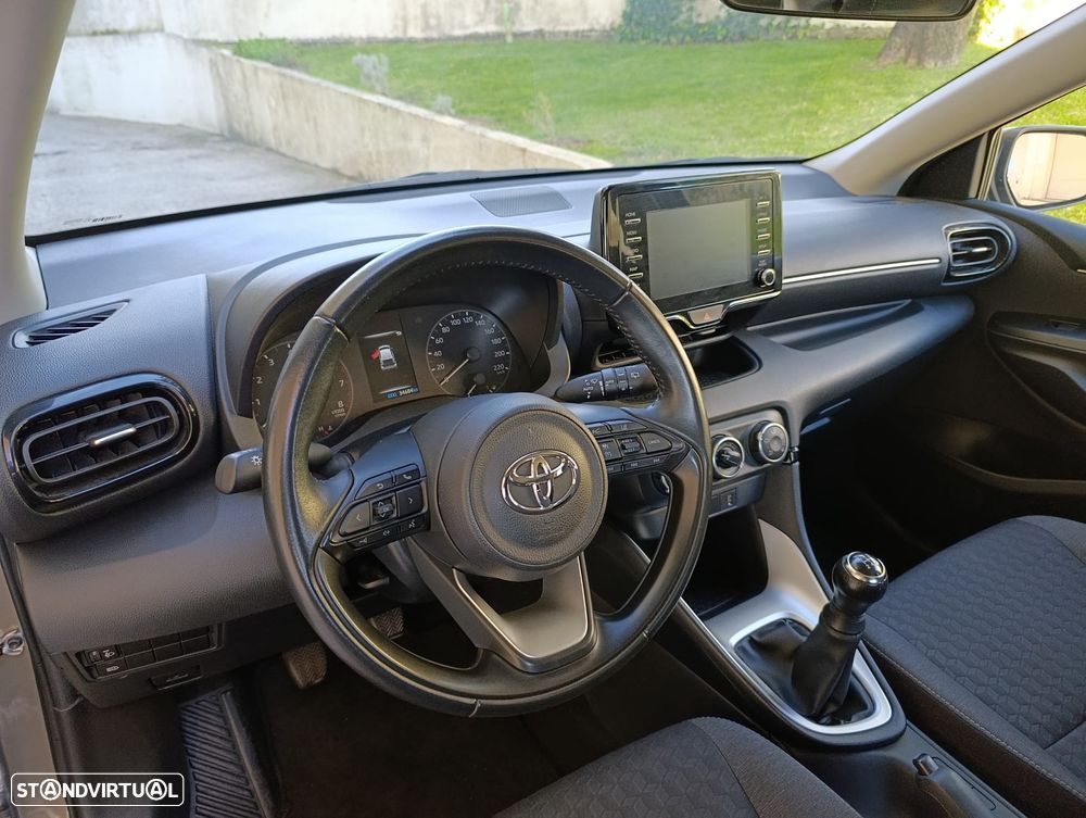 Toyota Yaris 1.0 VVT-i Exclusive - 8