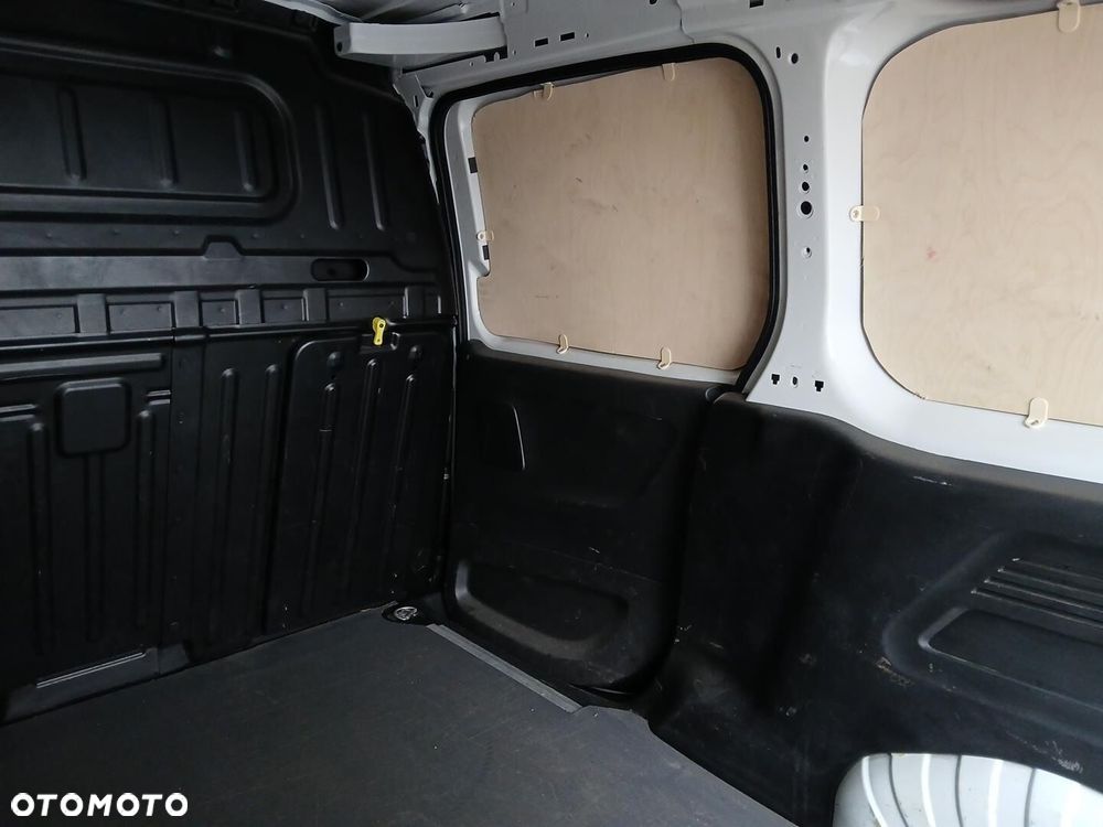 Toyota PROACE CITY - 17