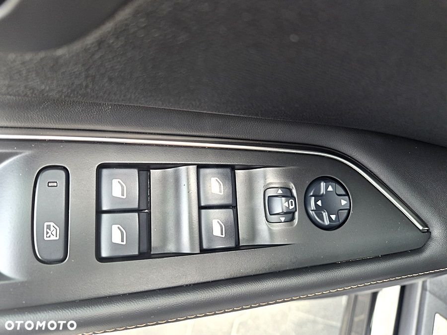 Peugeot 3008 BlueHDi 150 Stop & Start Active Business-Paket - 28