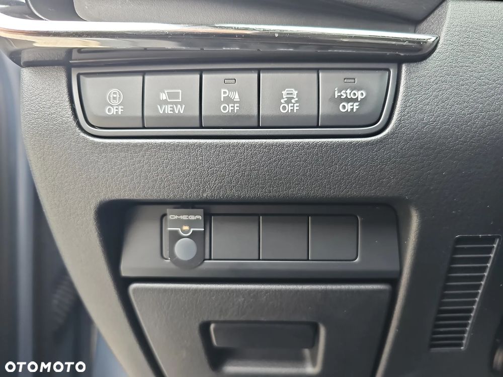 Mazda 3 2.0 mHEV Hikari - 24