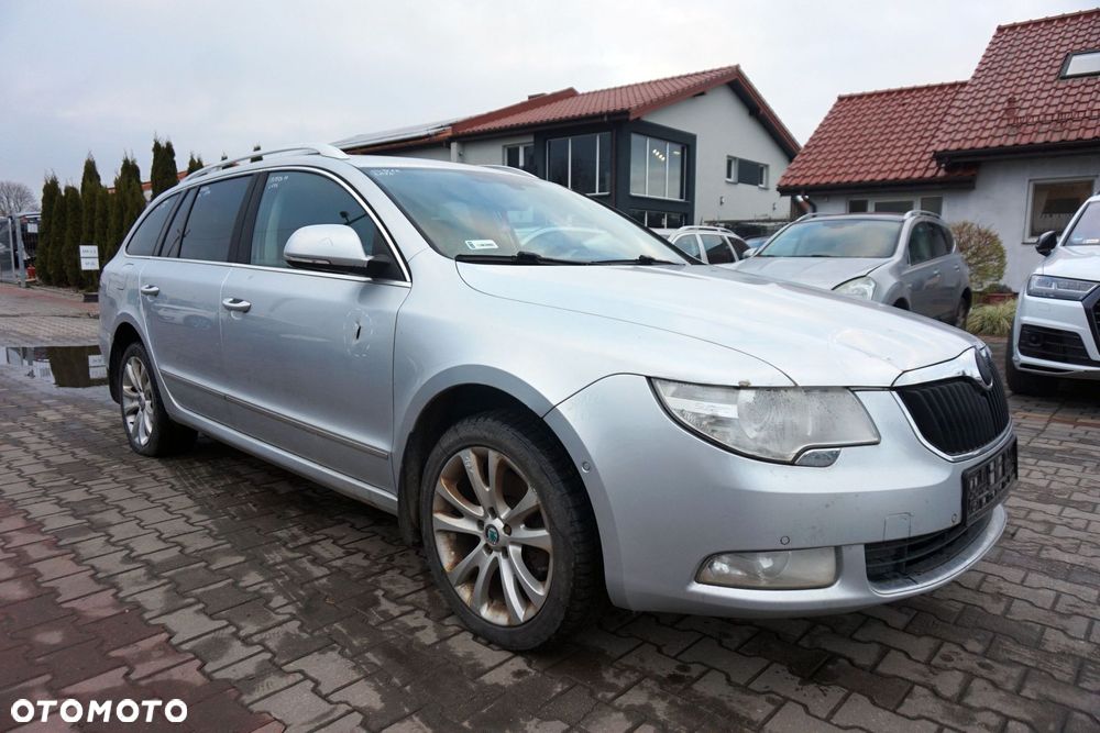 SKODA SUPERB II 3T KOMBI 2013 LA7W 2.0 TDI CFFB 140KM MTZ SREBRNY na części - 7