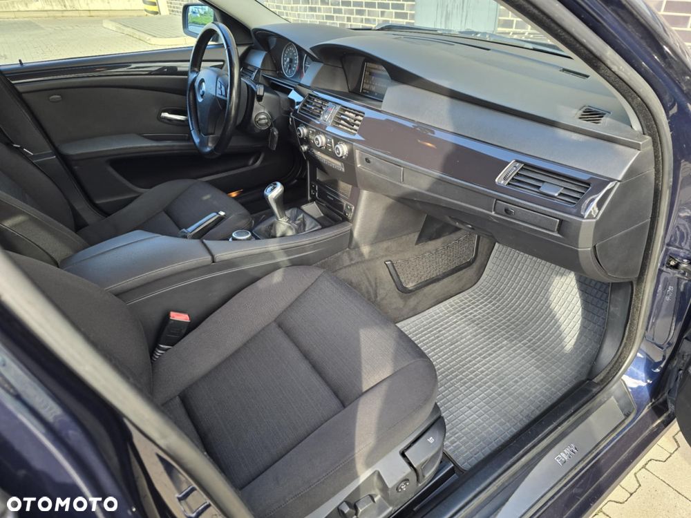 BMW Seria 5 520d Edition Fleet Exclusive - 21