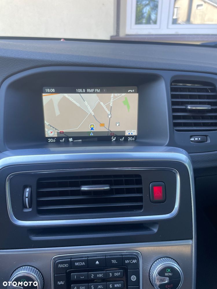 Volvo V60 D3 Drive-E Momentum - 6