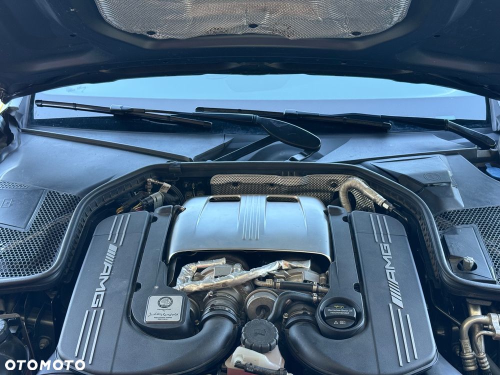 Mercedes-Benz Klasa C AMG 63 S - 21