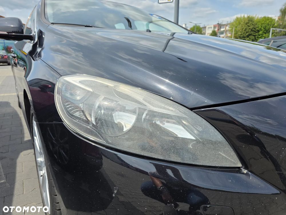 Volvo V40 D2 Momentum - 16