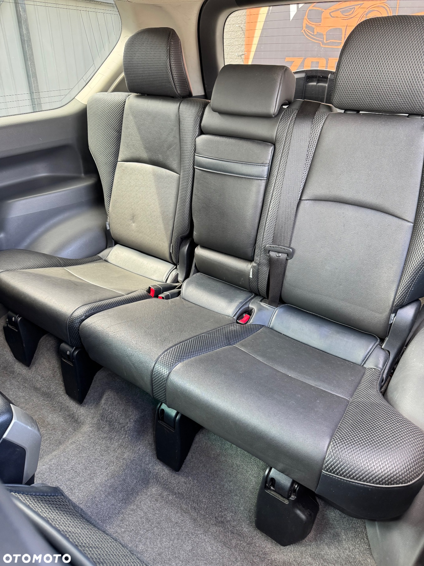 Toyota Land Cruiser - 14