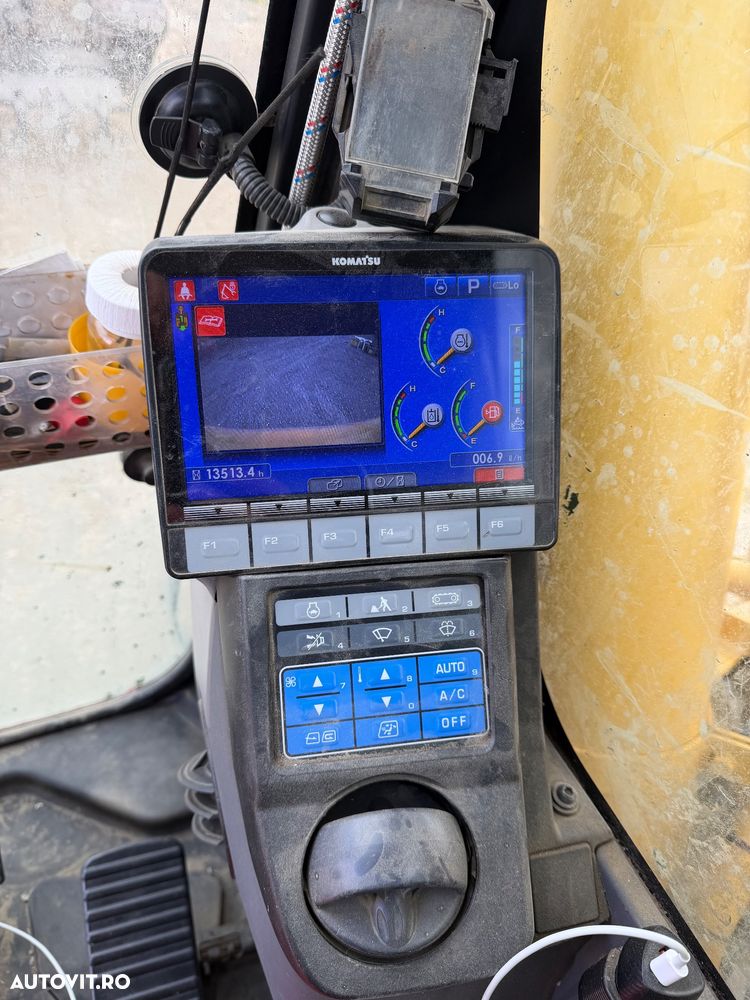 Komatsu PC 240 LC - 5