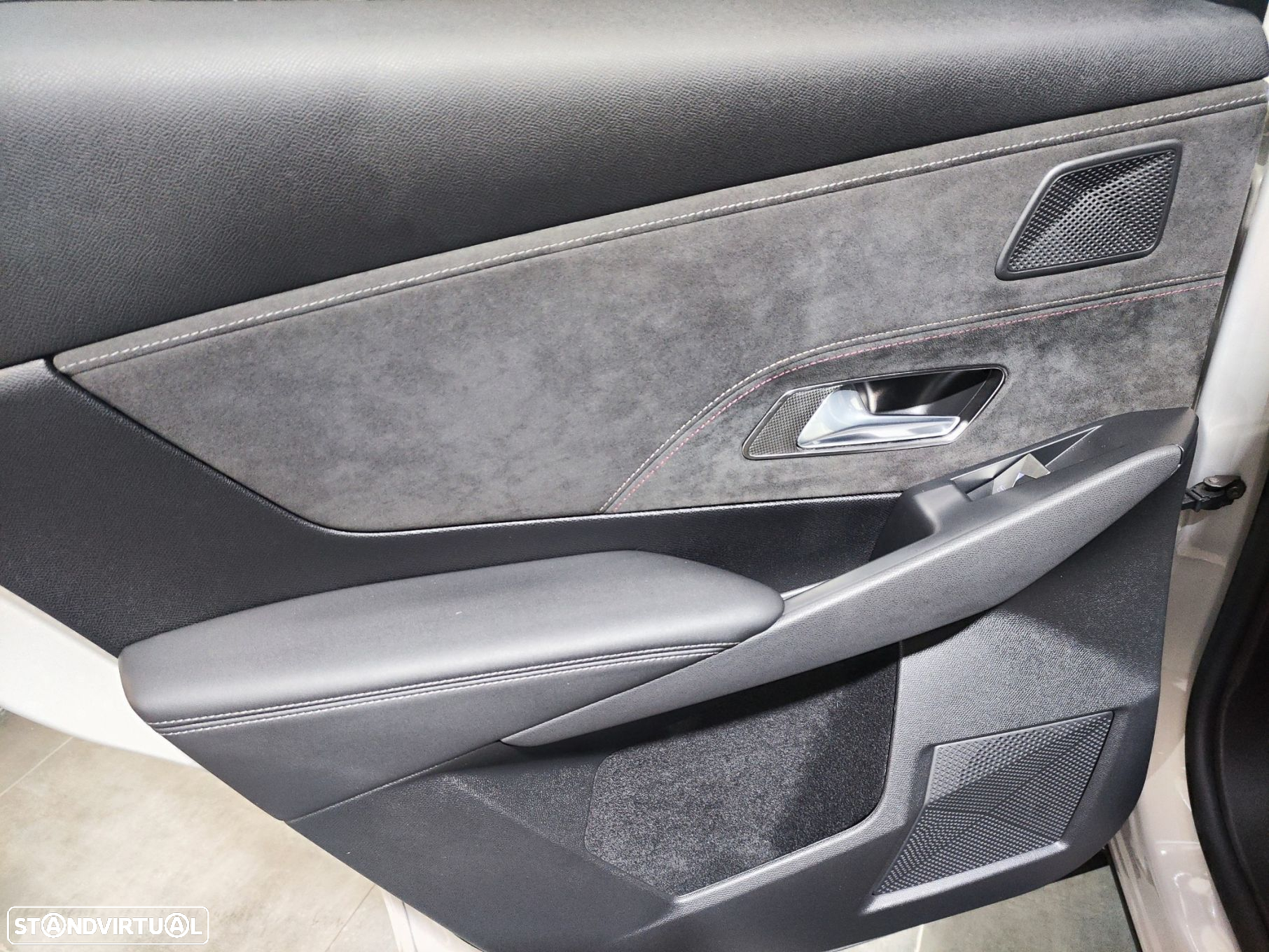 DS DS7 E-Tense Performance Line EAT8 - 31