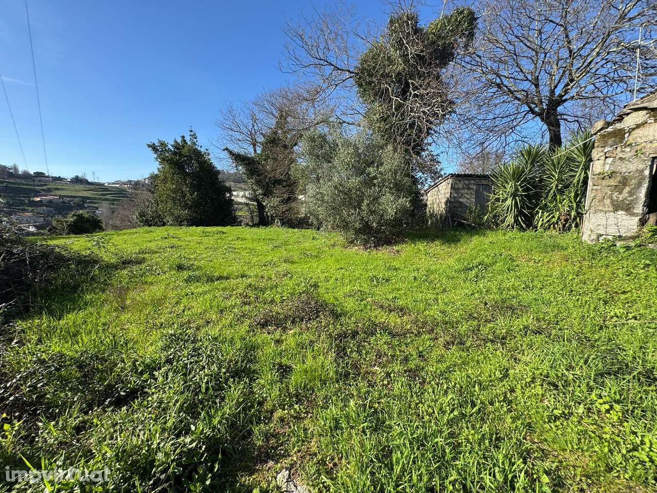 Venda de 3 moradias em conjunto e dois terrenos rústicos - Fafe, Braga - Grande imagem: 3/7