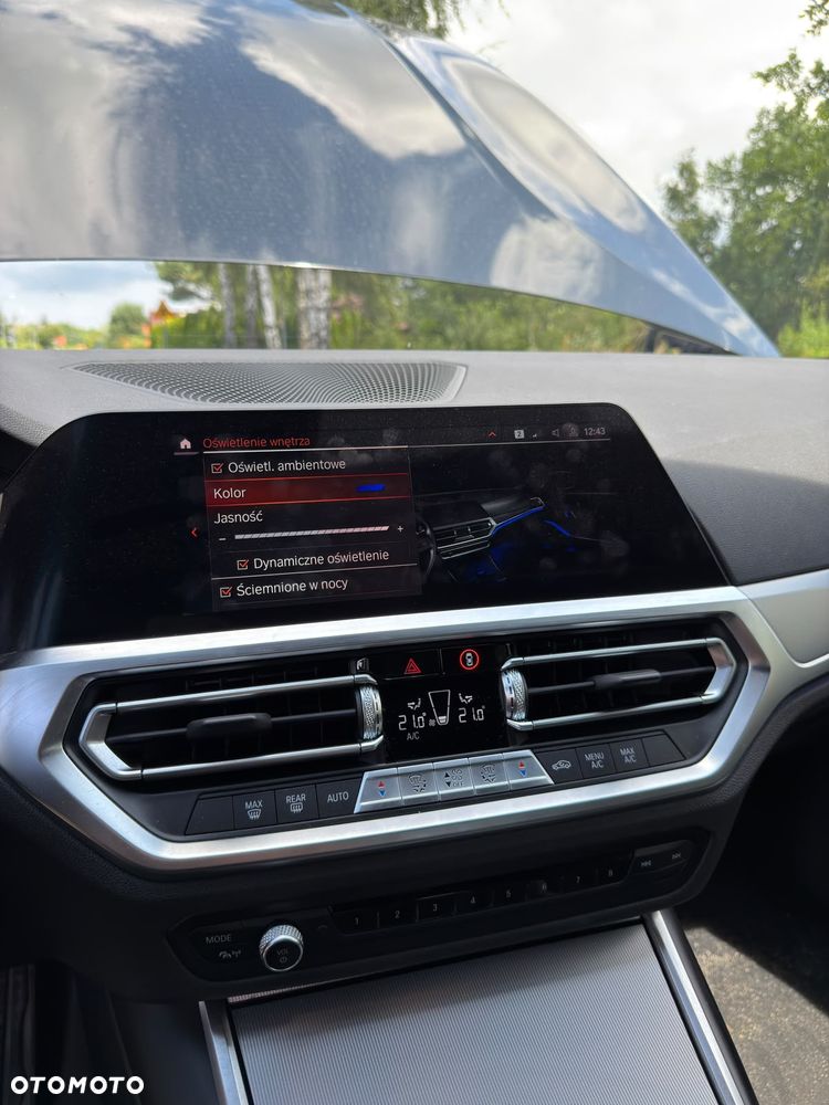 BMW Seria 3 318i M Sport - 28