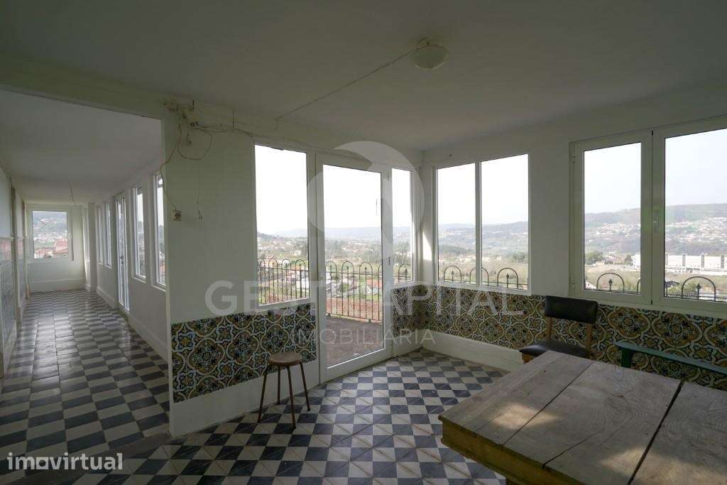 Casa senhorial de 4 frentes - Grande imagem: 4/50