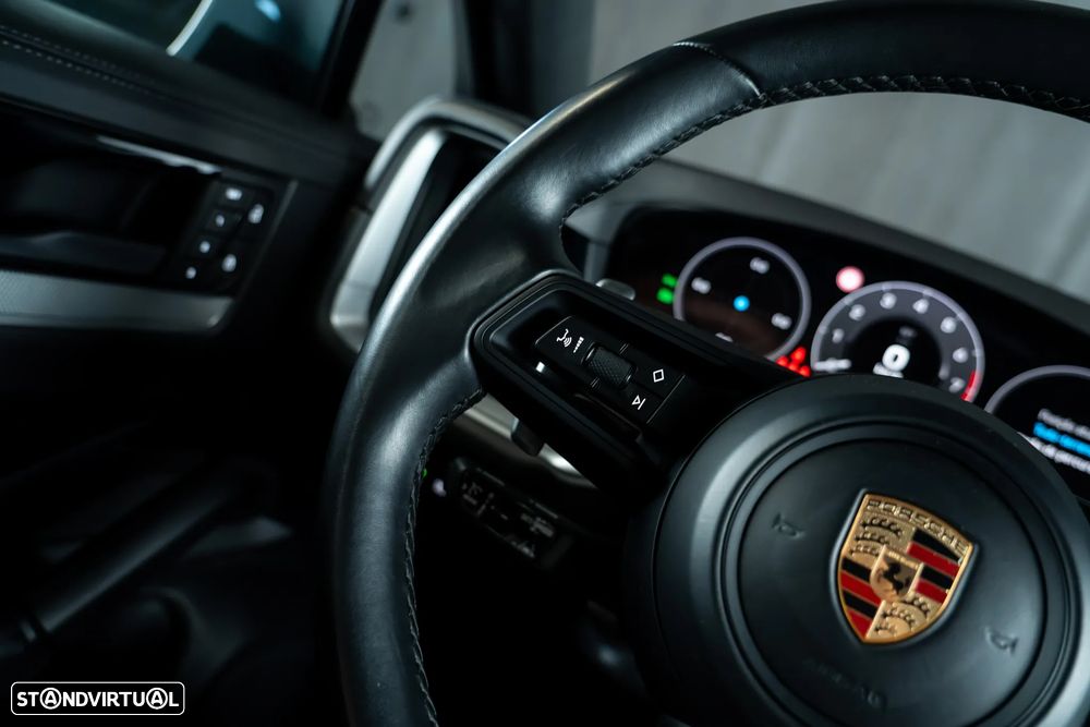 Porsche Cayenne Coupé E-Hybrid - 12