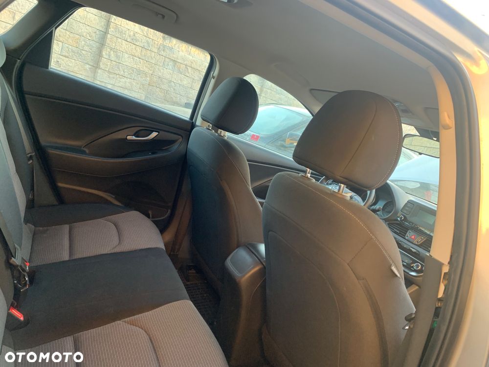 Hyundai i30 1.0 T-GDI Modern DCT - 11